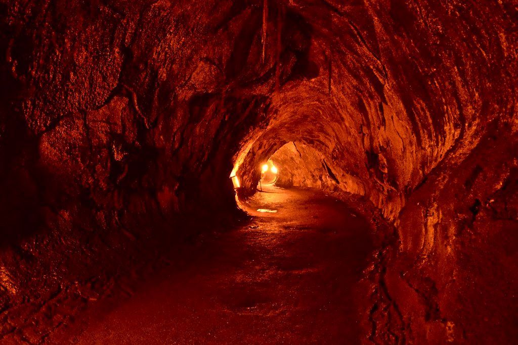 Picture of Nahuku lava tube in Hawaii