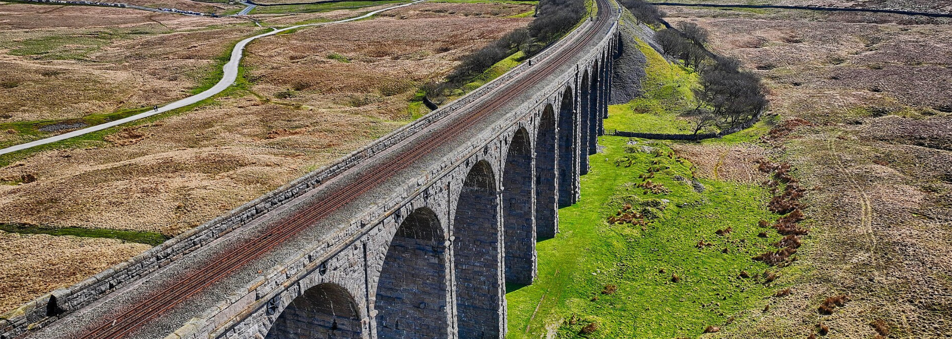 Picture of Ribblehead Viaduct.