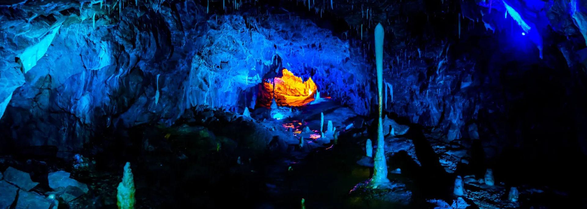 Picture of one of the caves at Stump Cross Caverns.