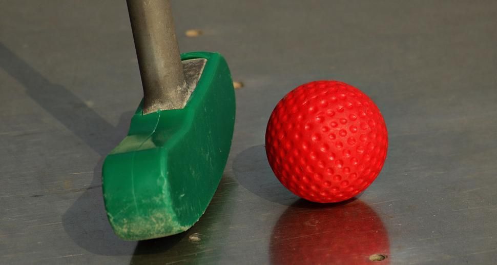 Picture of Adventure Golf putter and ball