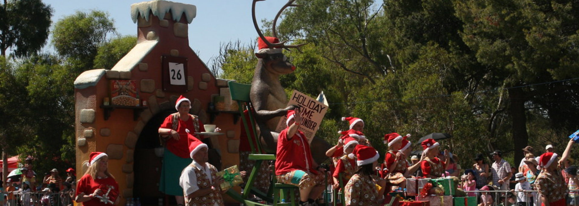 Picture of the Adelaide Christmas Pageant parade.