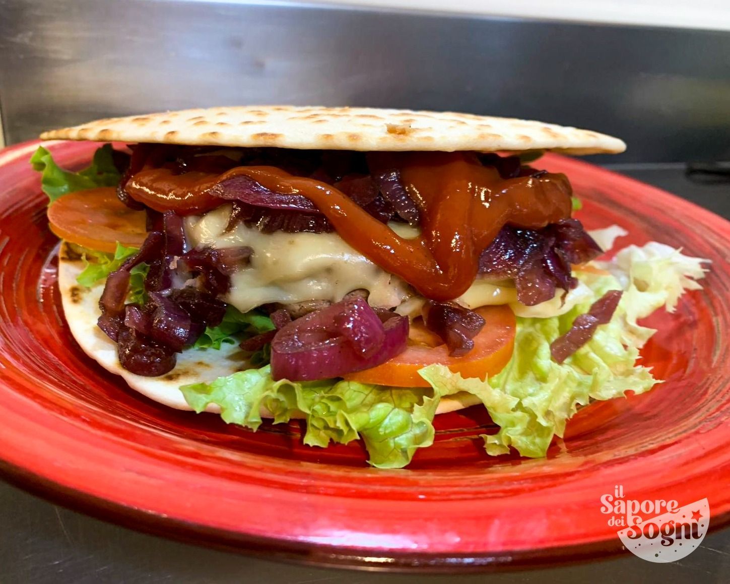 piada insalata e peperoni