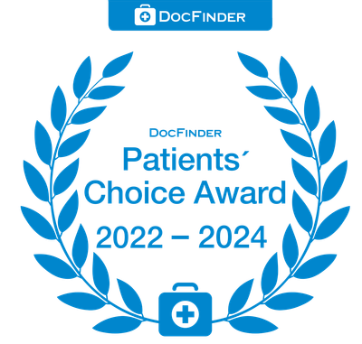 Ein blauer Lorbeerkranz mit der Aufschrift „Patients Choice Award 2022-2024“ von Doc Finder
