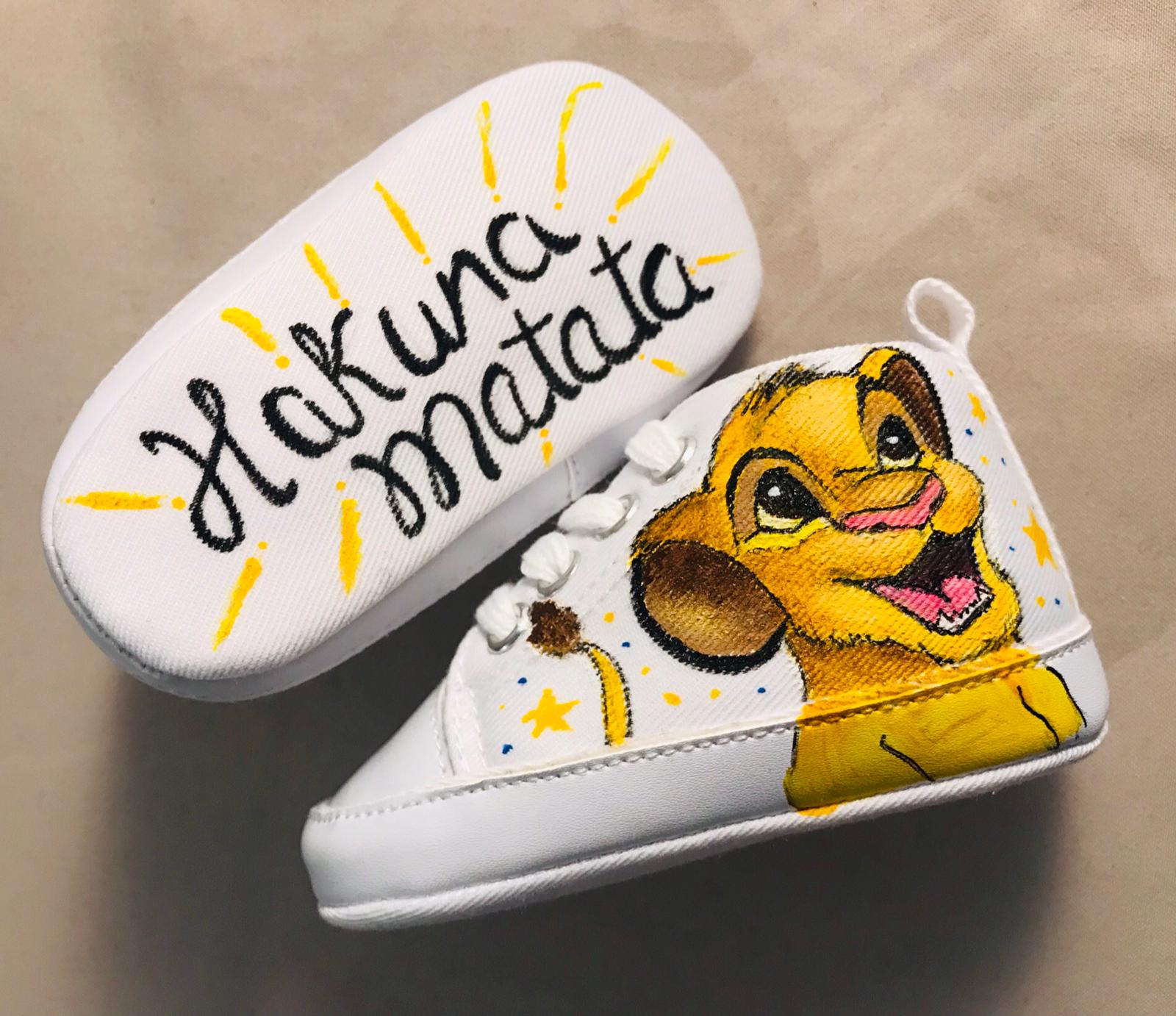 Scarpine neonato dipinte a mano Re leone