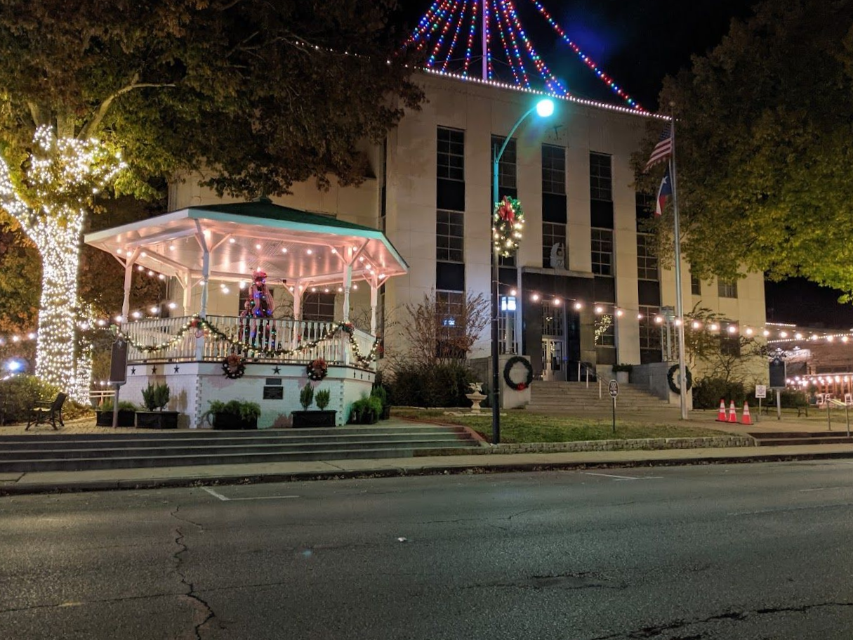 Things to Do in Brenham, TX for the Holidays - Ant Street Inn