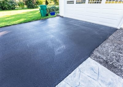 Freshly built smooth asphalt contructed by the expert concrete contractor in Sunbury VIC.