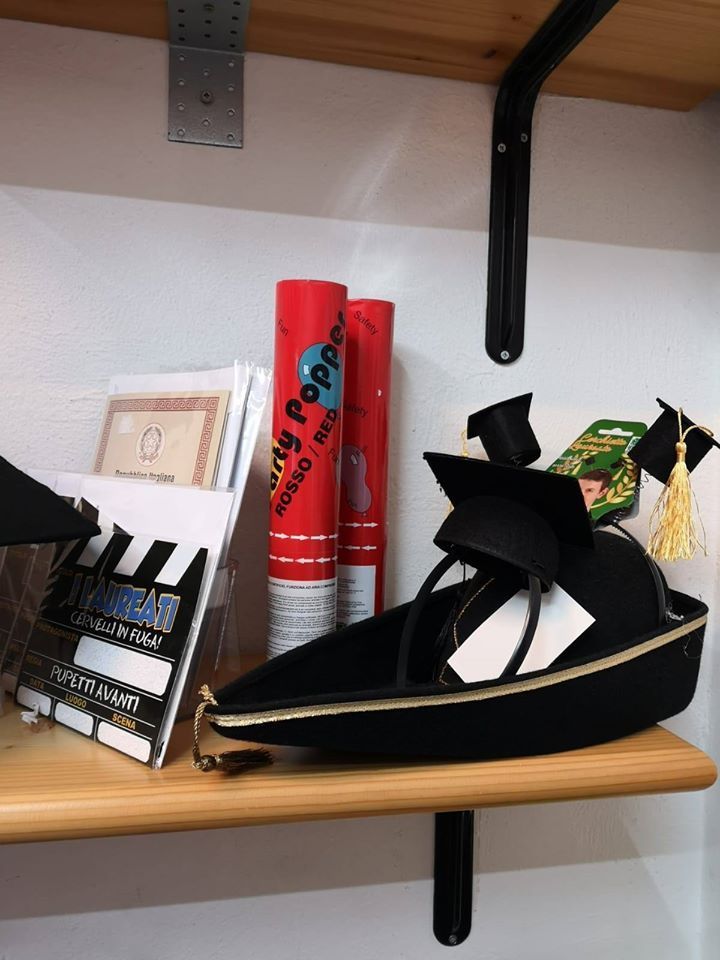 personalizzazione cappelli di laurea