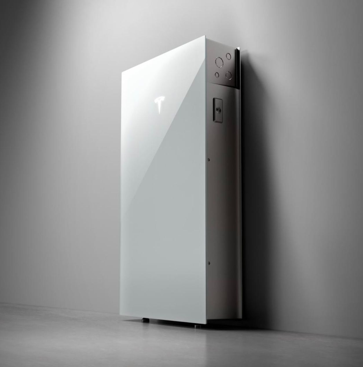 A white box with the letter t on it