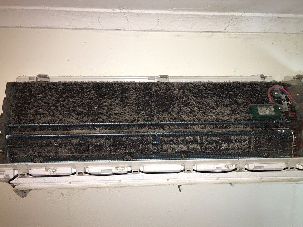 Air conditioner - Before cleaning