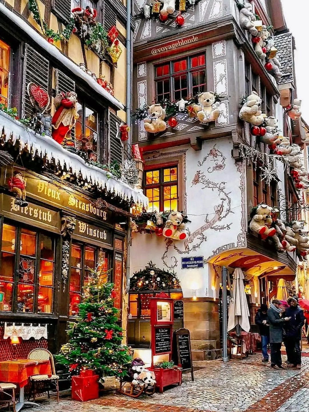 A christmas market filled with lots of christmas decorations.