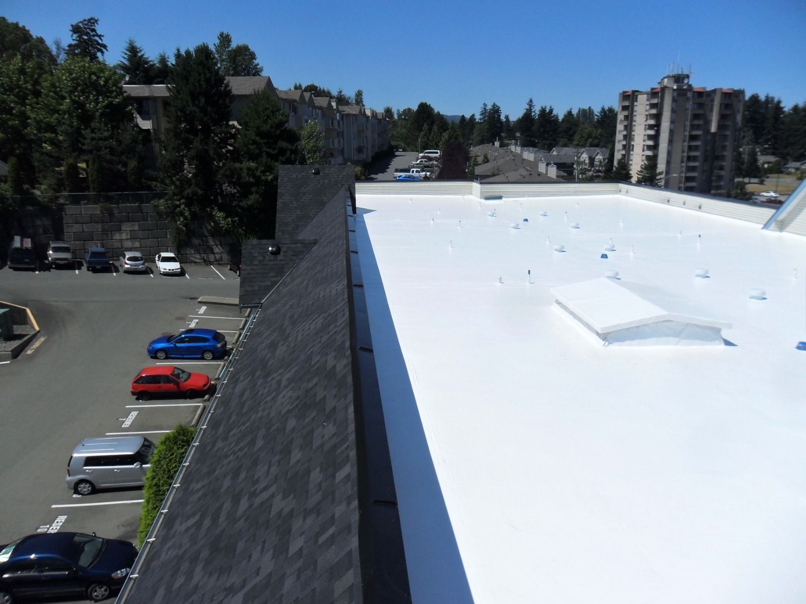 flat roof done by Vanderleek Roofing