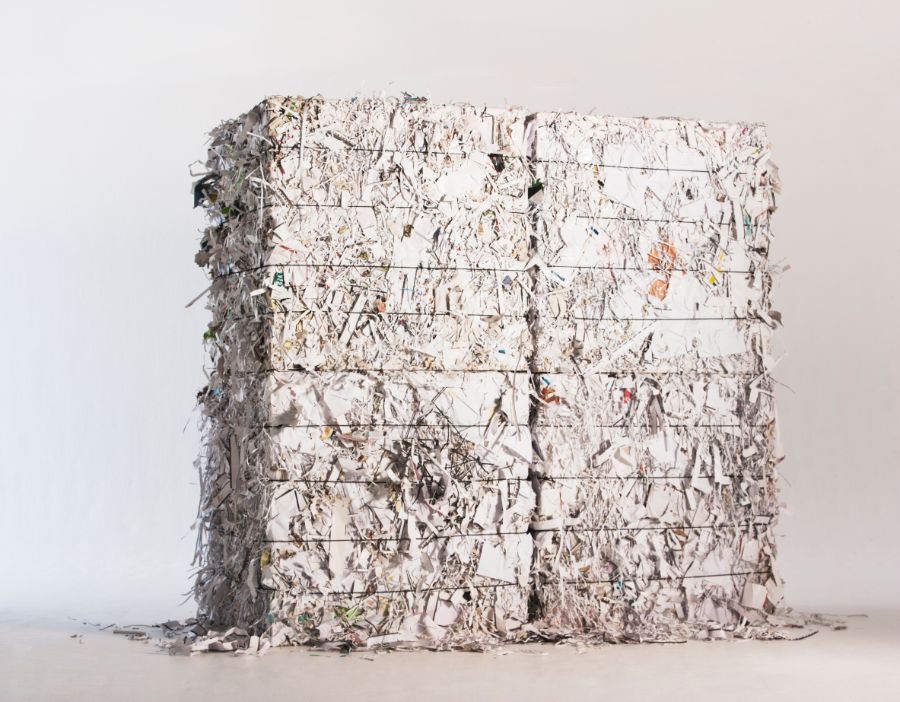 compattazione rifiuti di carta