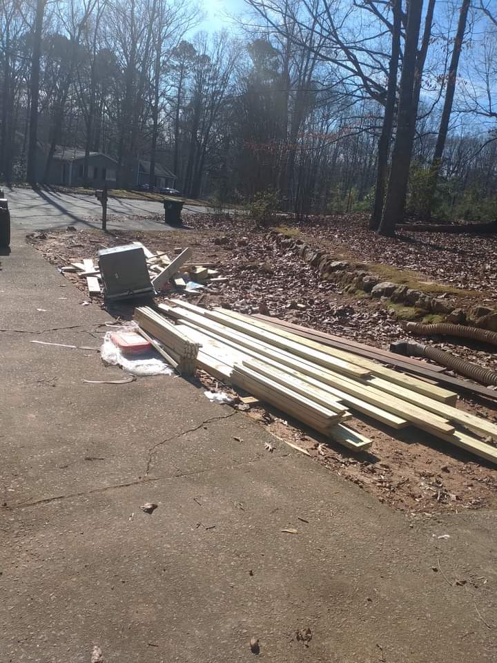 wood waste removal, property cleanups, best junk removal company near me, atlanta georgia, pinnacle removal services