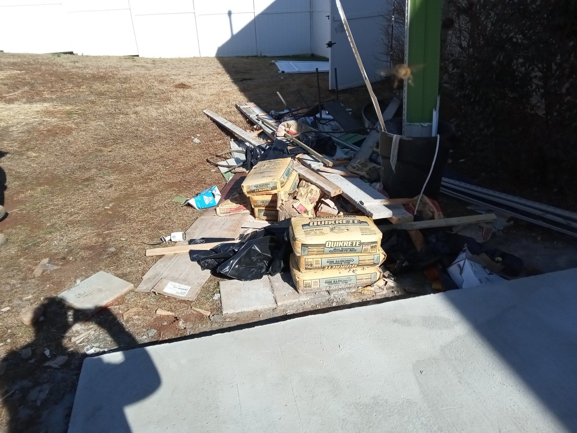 construction debris removal, property cleanup, best junk removal services near me, atlanta georgia, pinnacle removal services