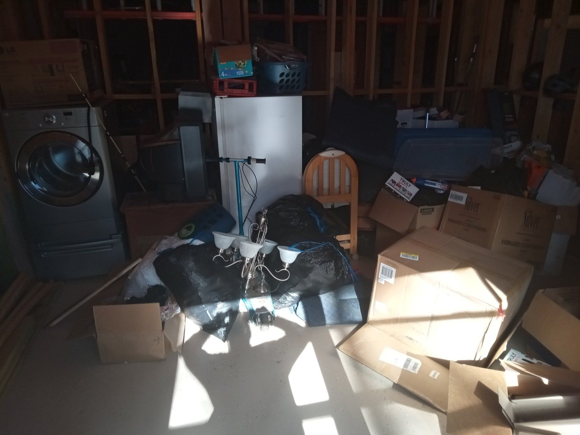 garage cleanouts, best junk removal services near me, atlanta georgia, pinnacle removal services