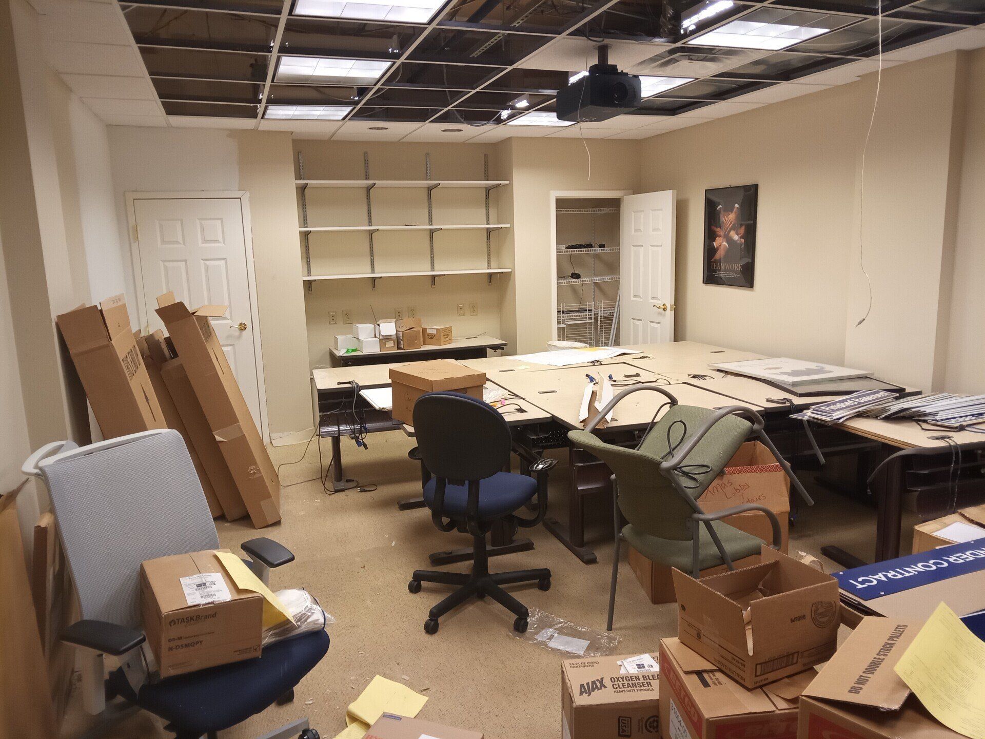 office cleanouts, commercial cleanouts, commercial junk removal services, best junk removal company near me, atlanta ga