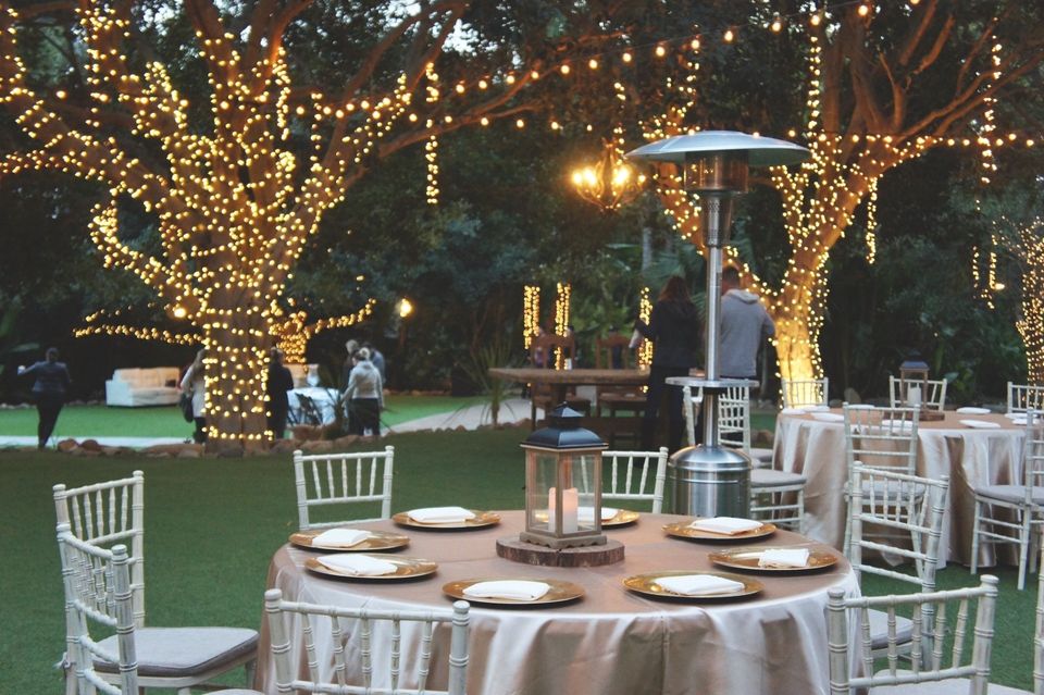 Choose the right wedding caterer for your outdoor wedding in mid-Missouri.