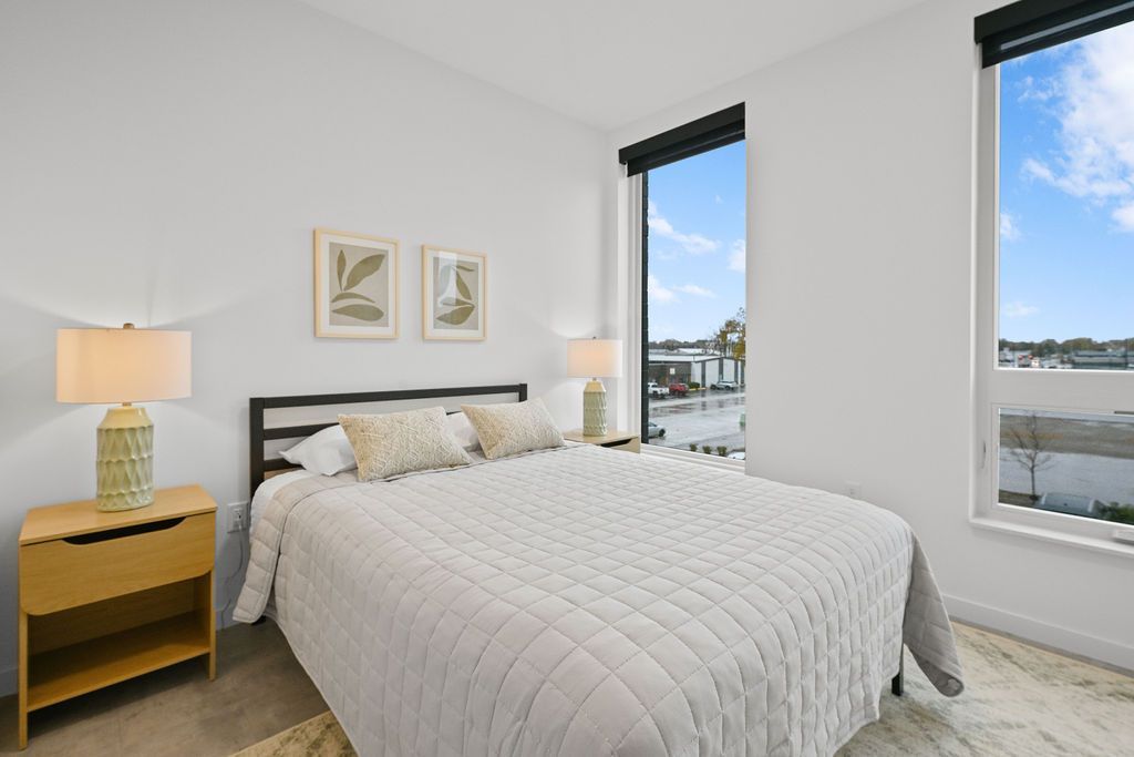 fully furnished bedroom
