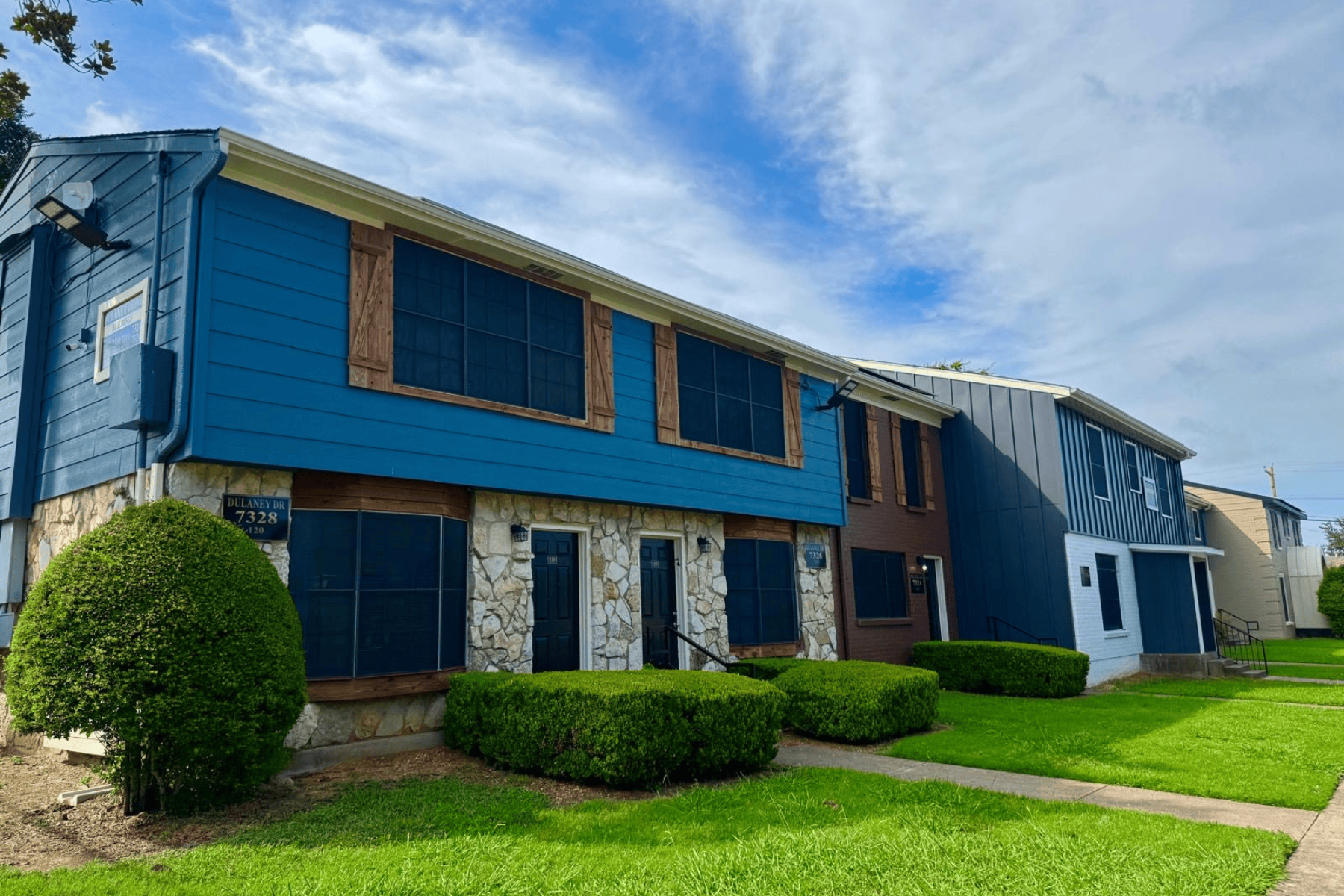 Luxury Apartment Pool