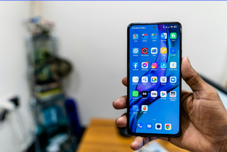 Social Media apps on mobile phone