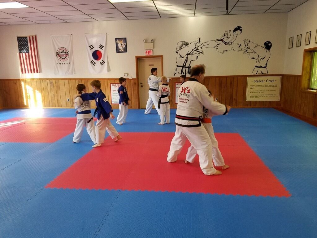 The word placeholder is on a gray background.