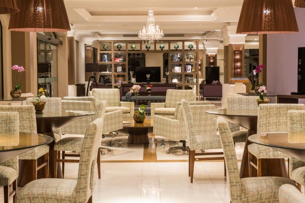 Lobby Bar