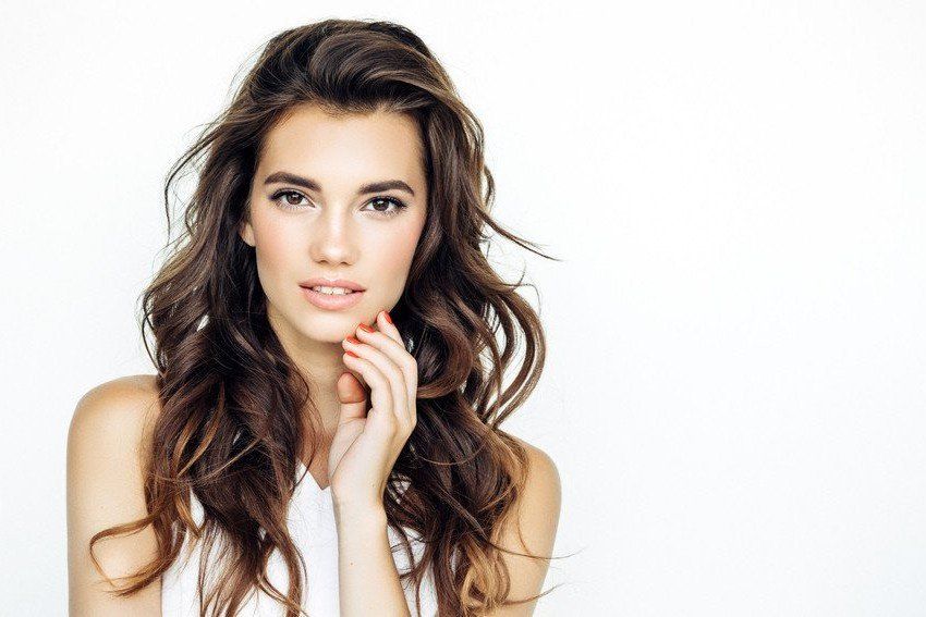 lady with long wavy hair