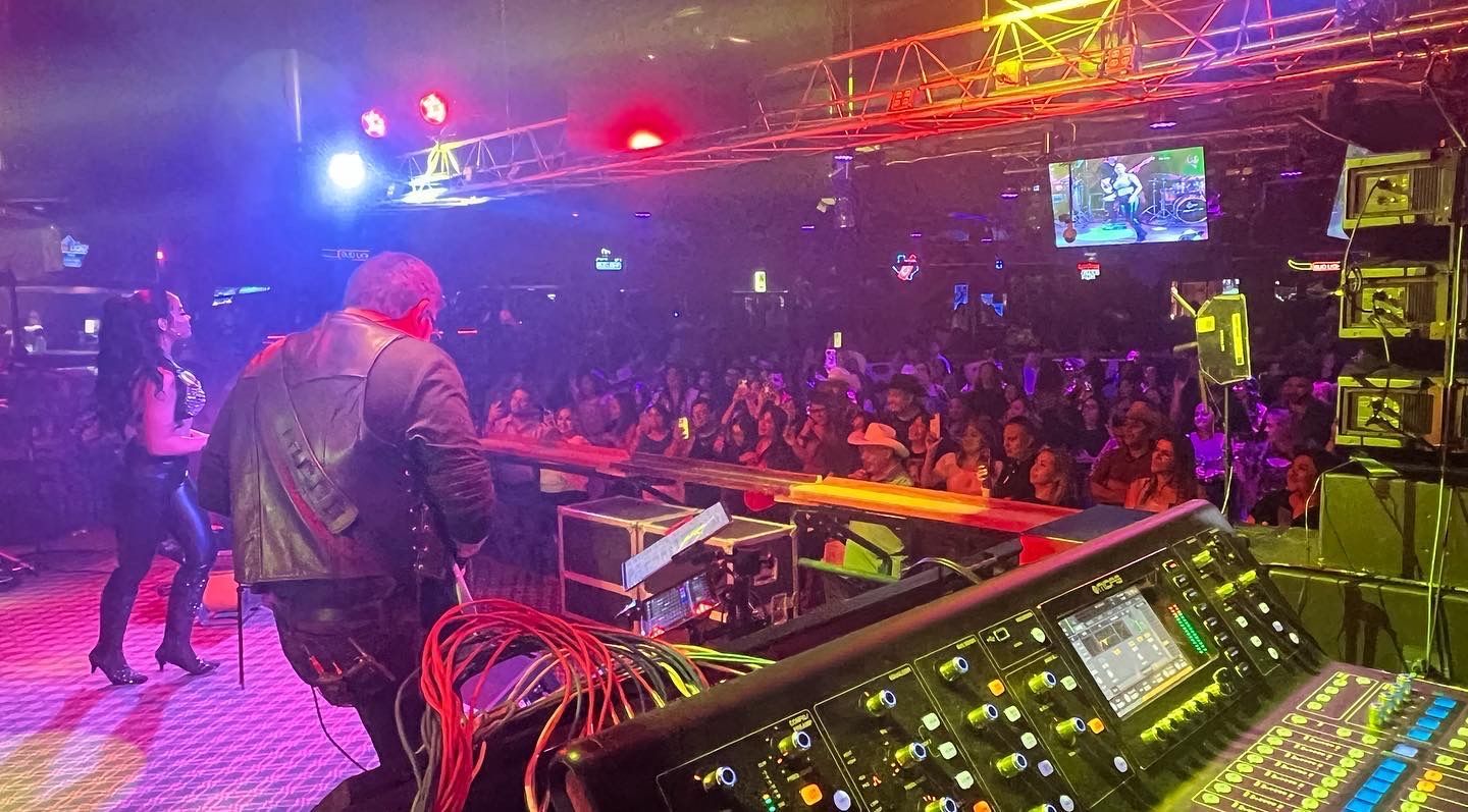 selena tribute band 52