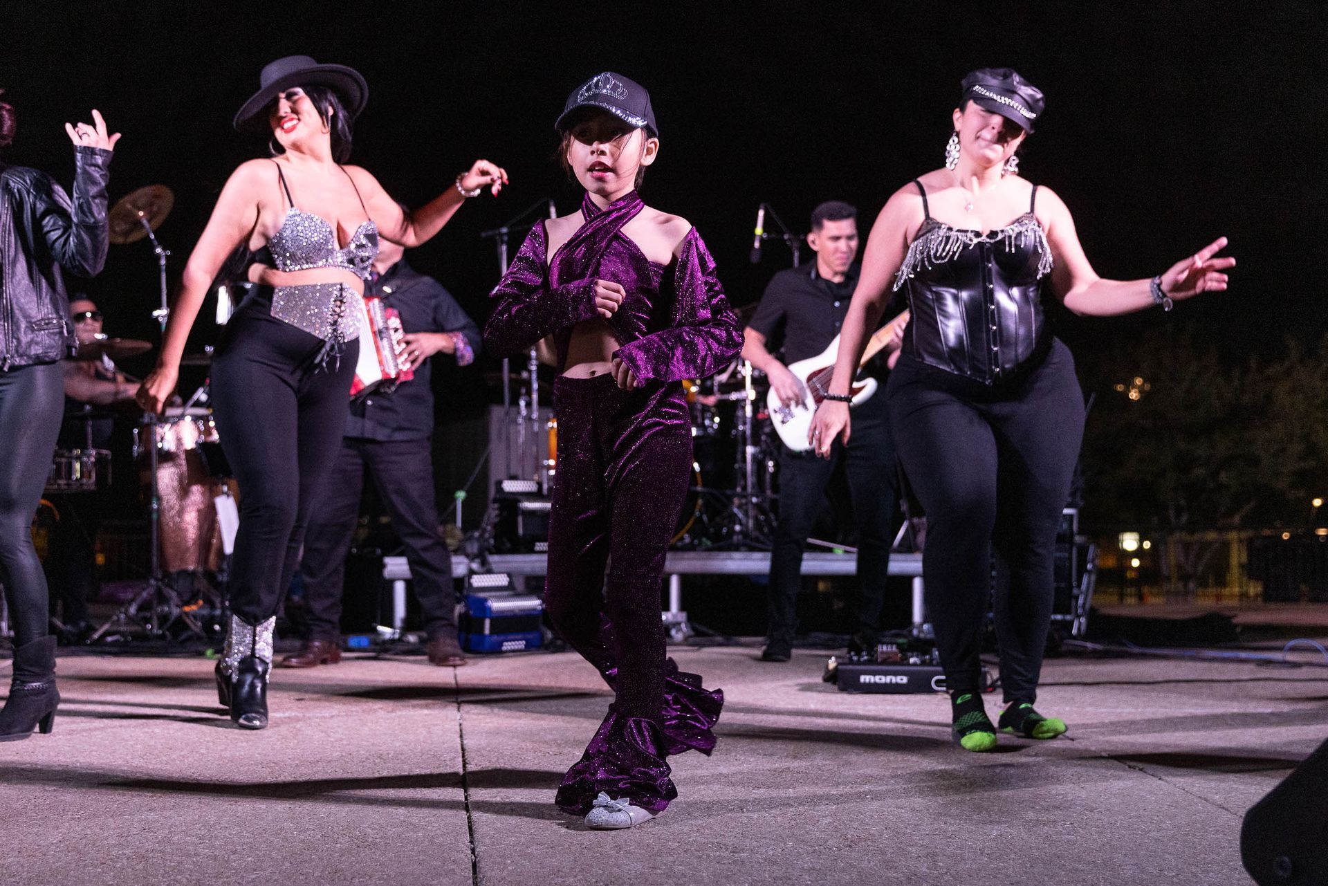 selena tribute band 33