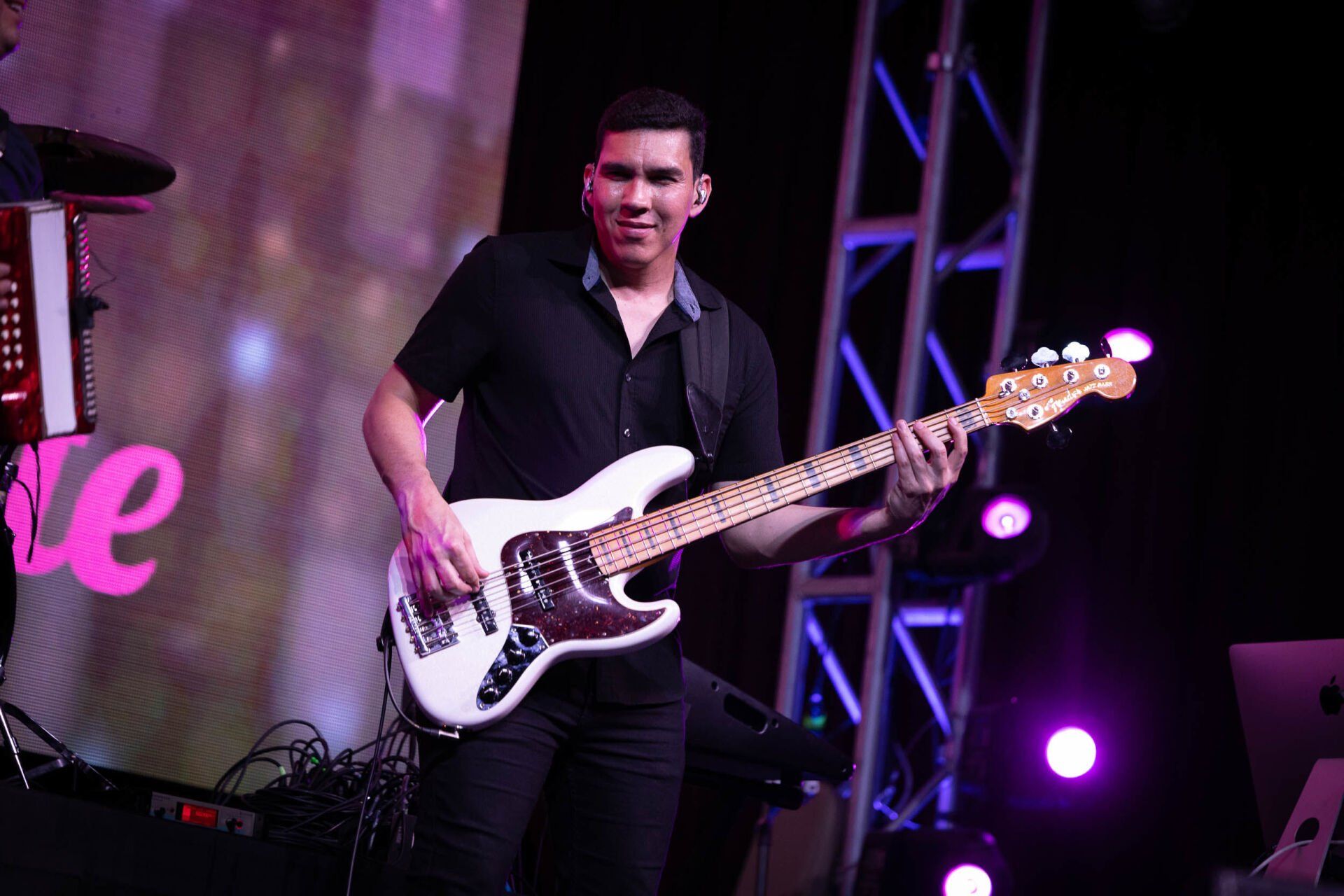 selena tribute band 86