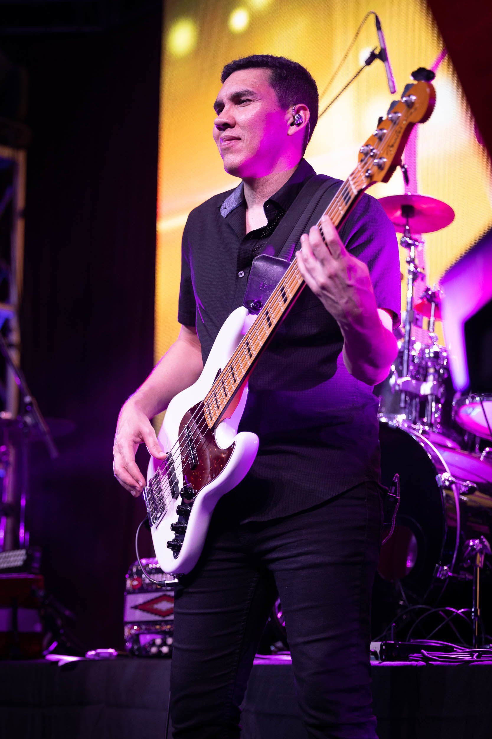 selena tribute band 106