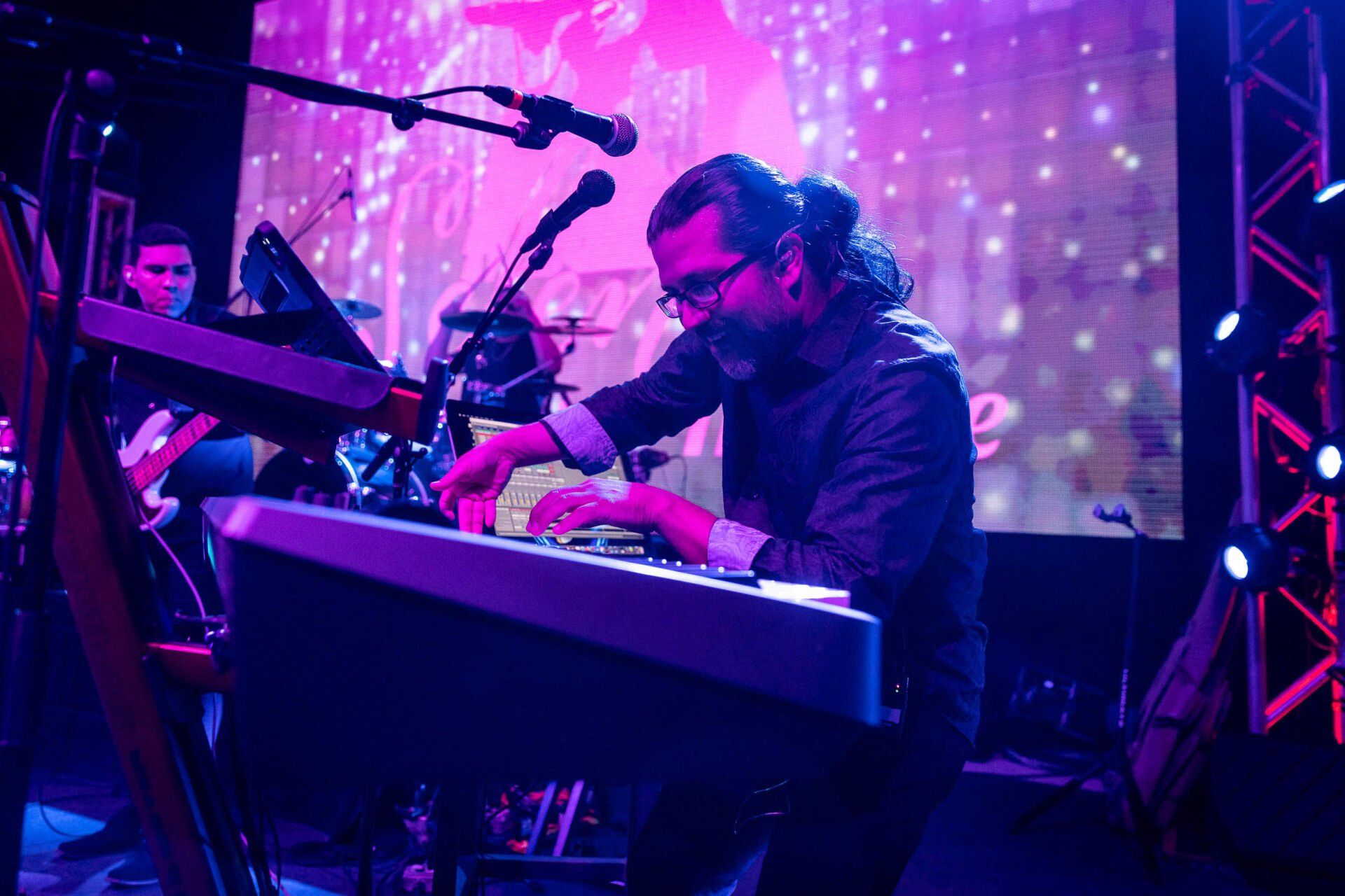 selena tribute band 80