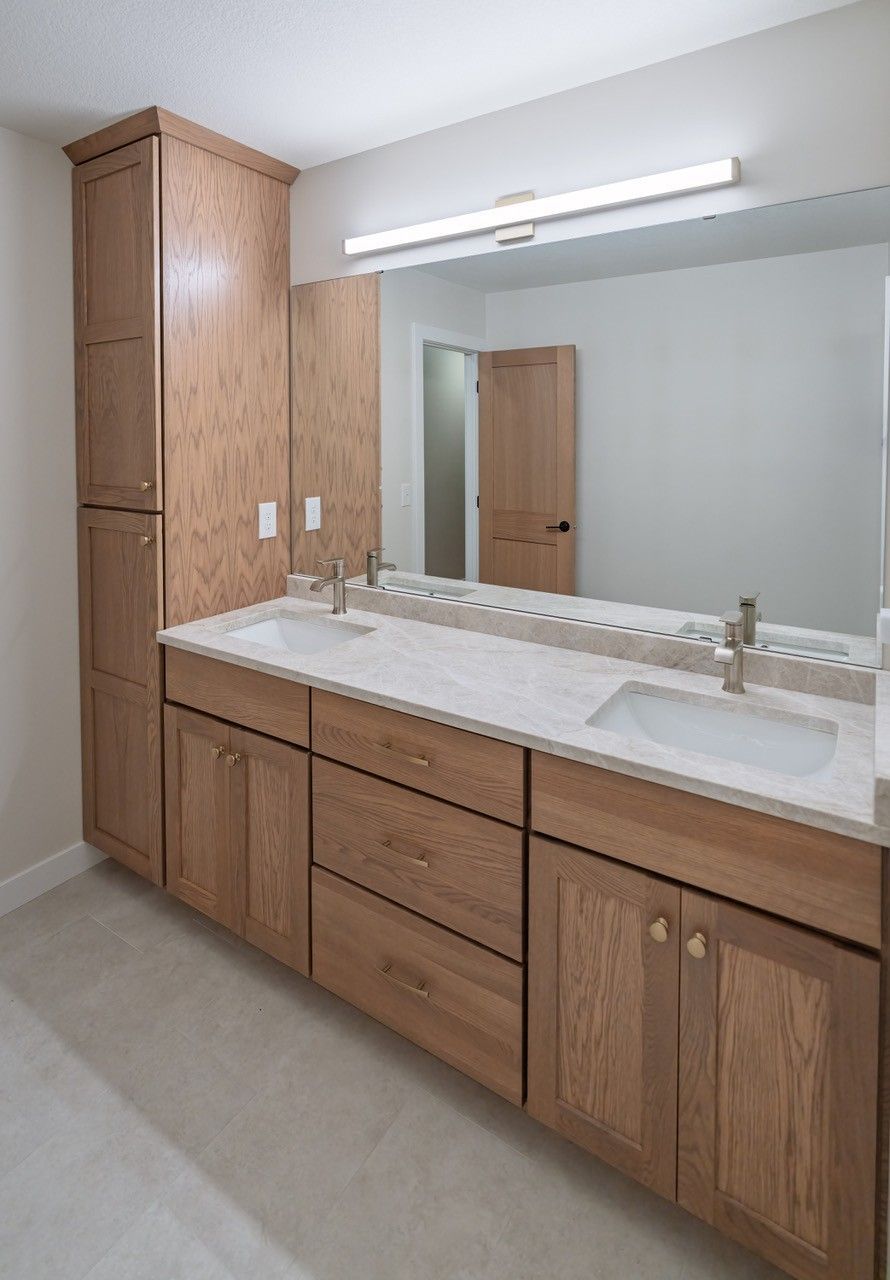 A living room filled with furniture and a fireplace.