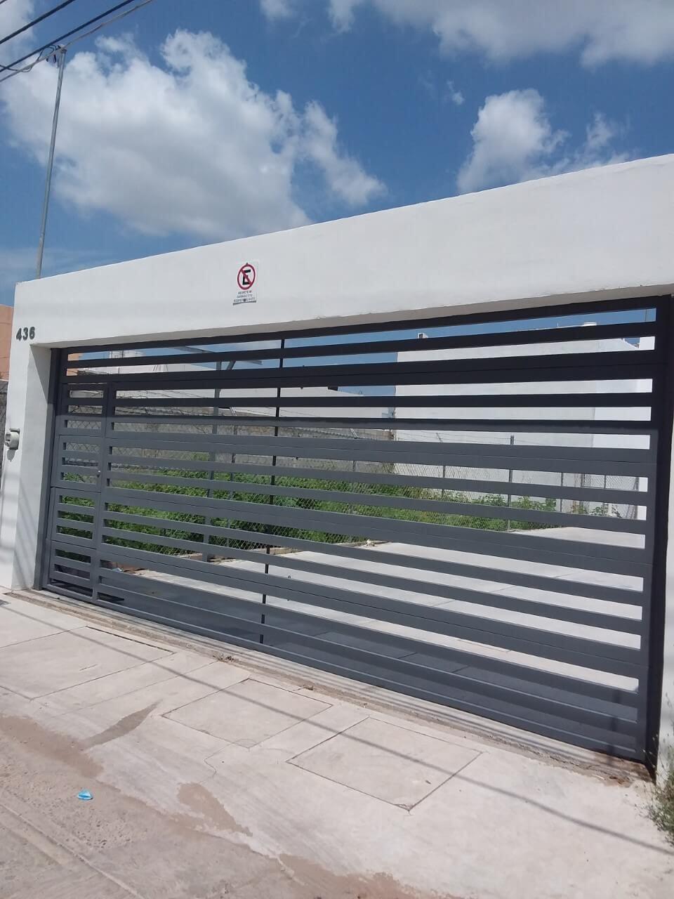 DR. ROBERTO SILVA RIVERA – Estacionamiento propio