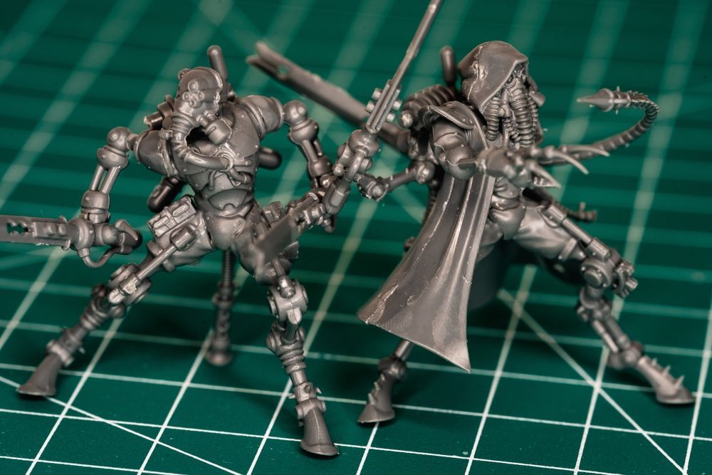 Two Unpainted Warhammer 40,000 Adeptus Mechanicus Miniatures — Midtown Hobbies In Lismore, NSW