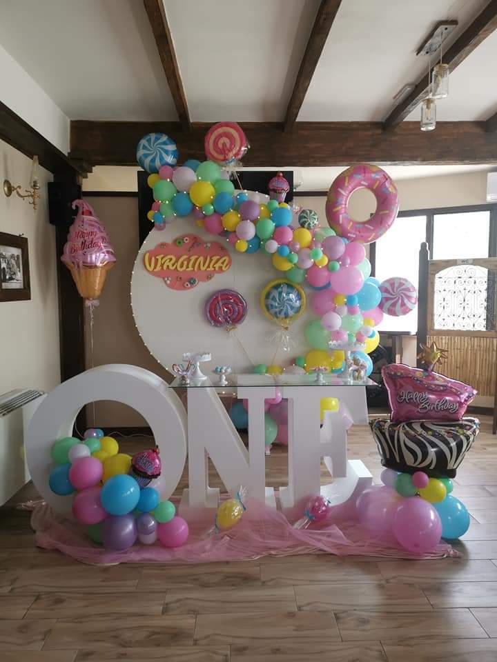 scritta con palloncini