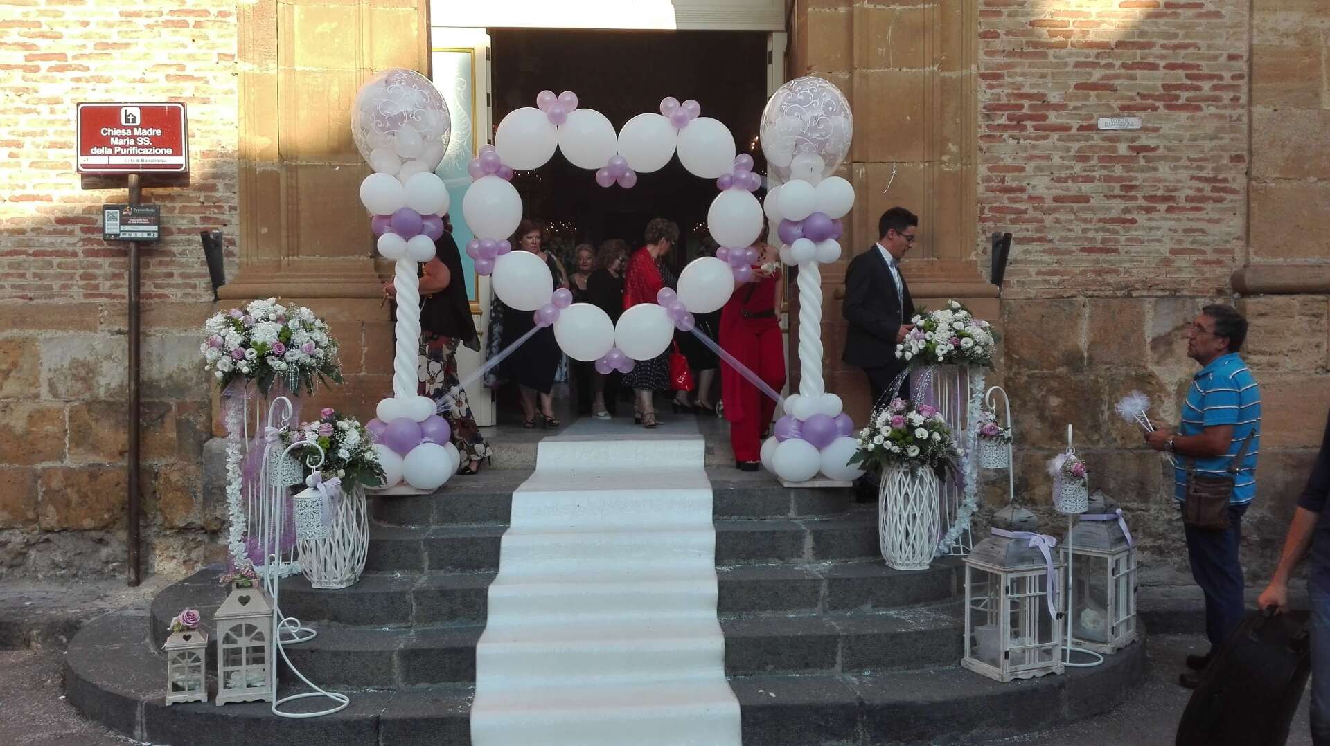 cuore di palloncini per matrimonio
