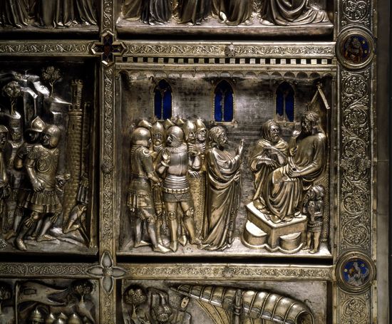 Particolare dell'altare d'Argento Guida turistica di Pistoia Stella Fabiano