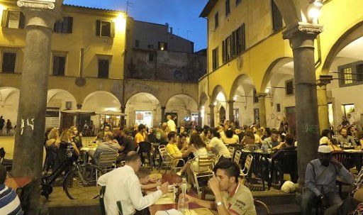 Piazza delle Vettovaglie - Pisa - Guida turistica di Pisa Stella Fabiano