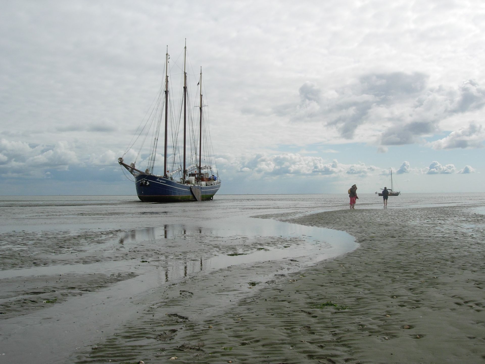 zeilschip morgana drooggevallen op de Waddenzee zeilreis 