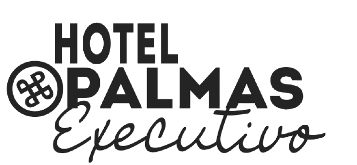 Logotipo do Hotel Palmas Ejecutivo em texto preto com um emblema circular e a palavra “Ejecutivo” em cursivo abaixo.