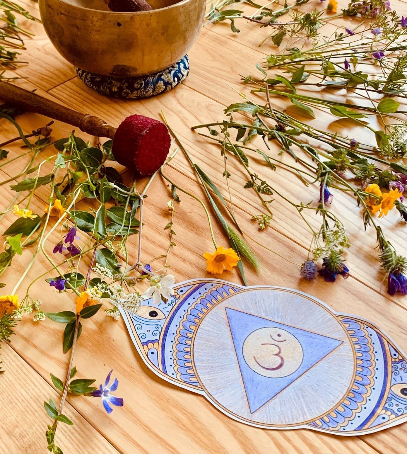 Retreat Spain, Casa Manuela, chakra drawing, singingbowl