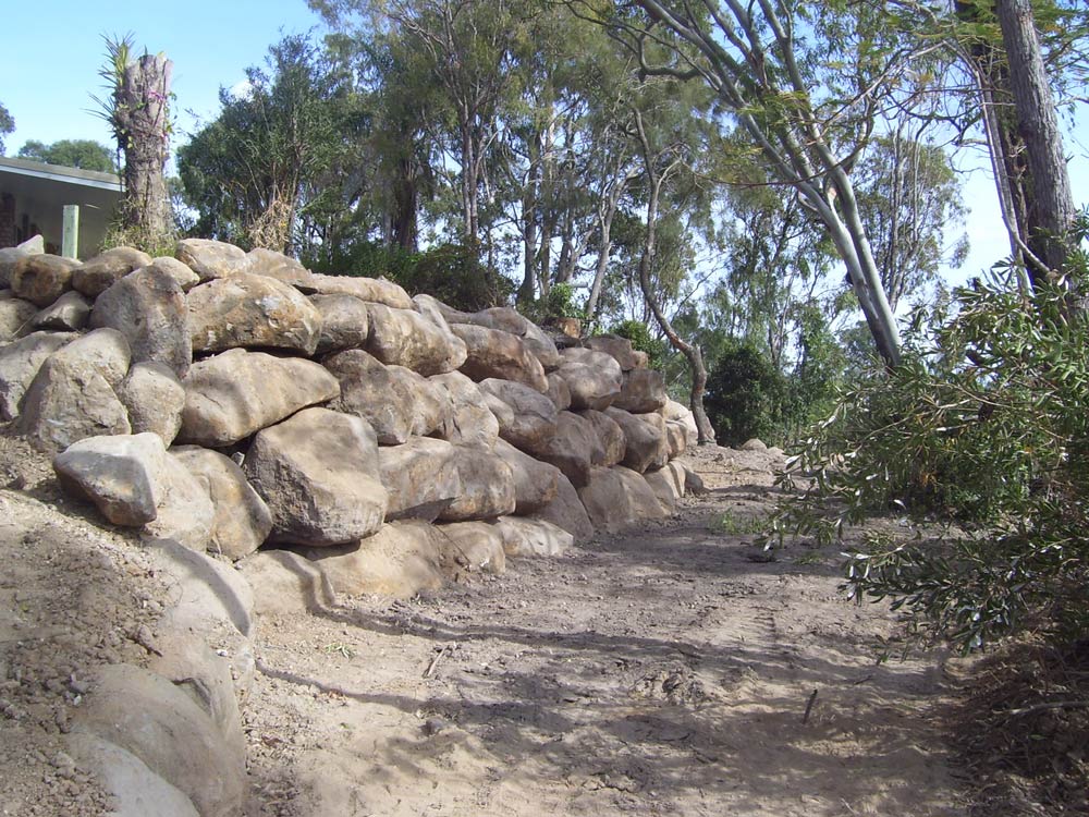 Big Rock Wall — A1 Rock This City Truck & Dog Hire In Good Night QLD