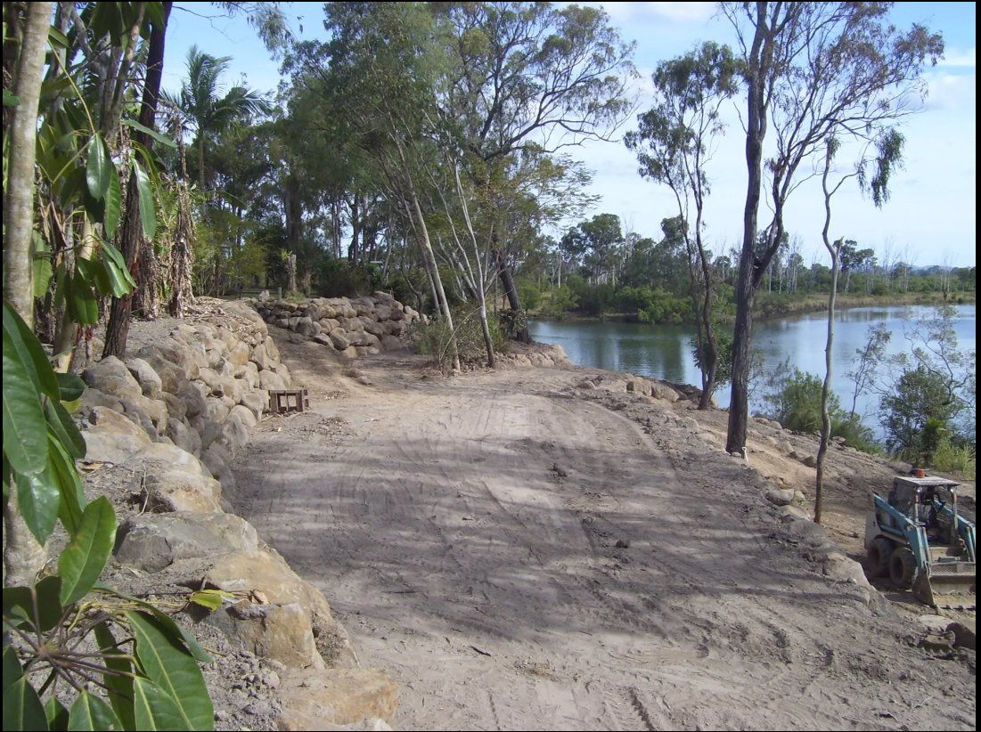 Completed Rock Wall Beside Lake —  A1 Rock This City Truck & Dog Hire In Good Night QLD