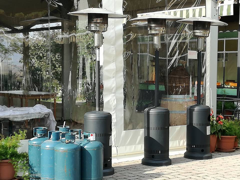 irradiatori di calore e bombole a gas