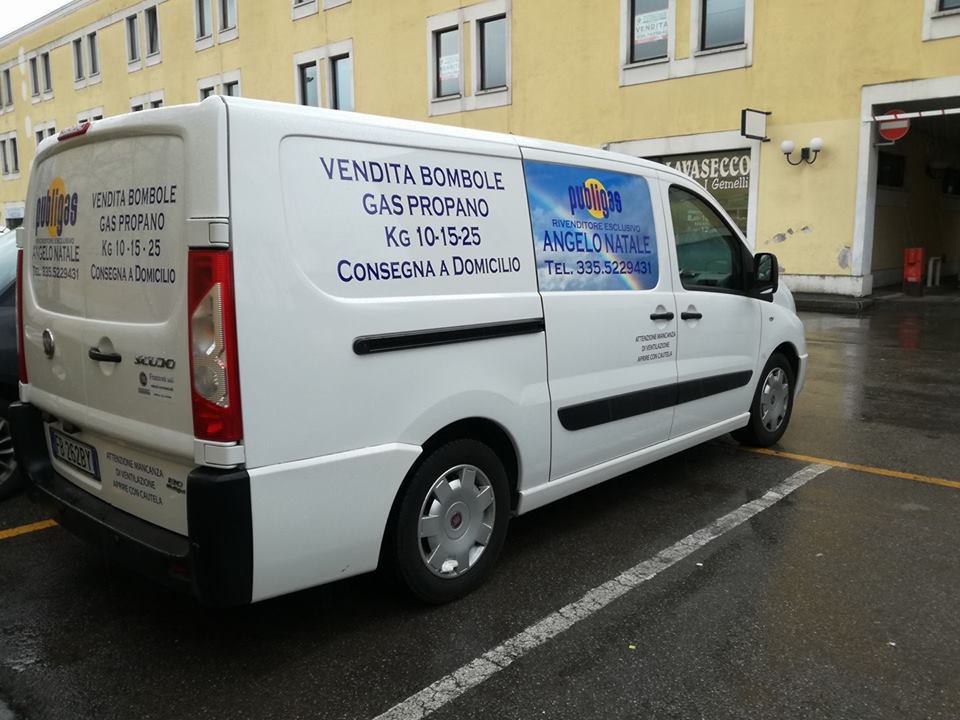 mezzo per consegne bombole