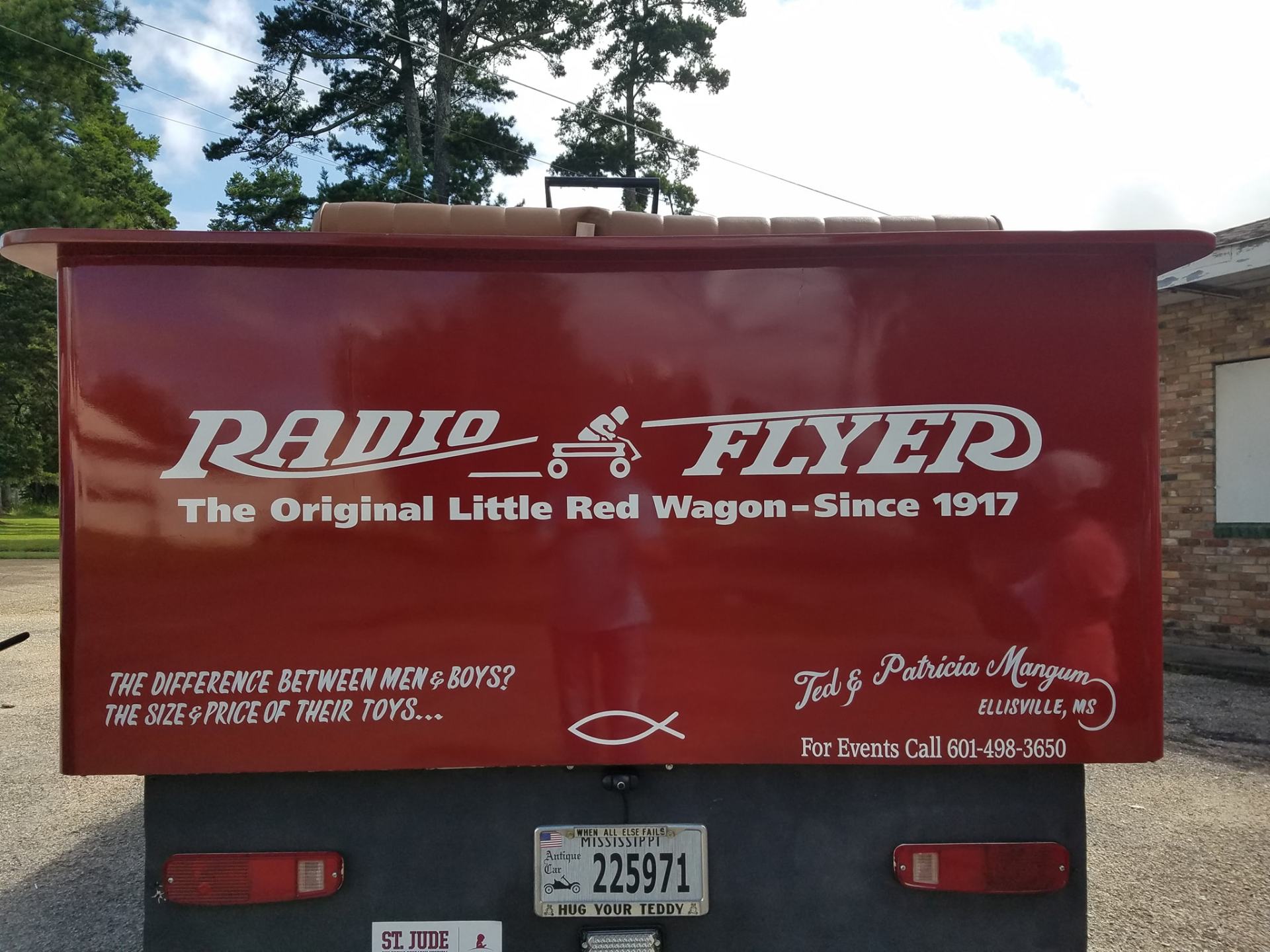 Radio Flyer vehicle wrap