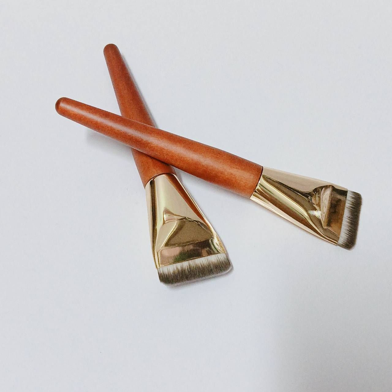 2093小工具   3BOSSWU小商品｜ 多款高質感扁頭粉底刷  原木款/銀色款/魚尾款