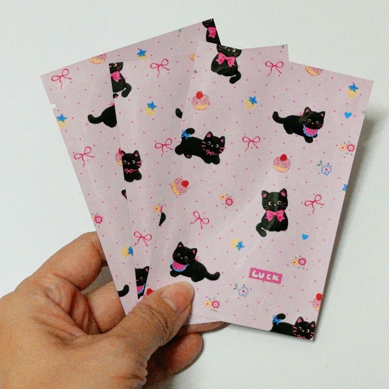 3bosswu小商品｜封口袋8*12cm封膜鋁袋｜內容重量約24g｜童話小鎮/遊樂園/貓咪｜一包100張$170（秤重量會落差+-2張）