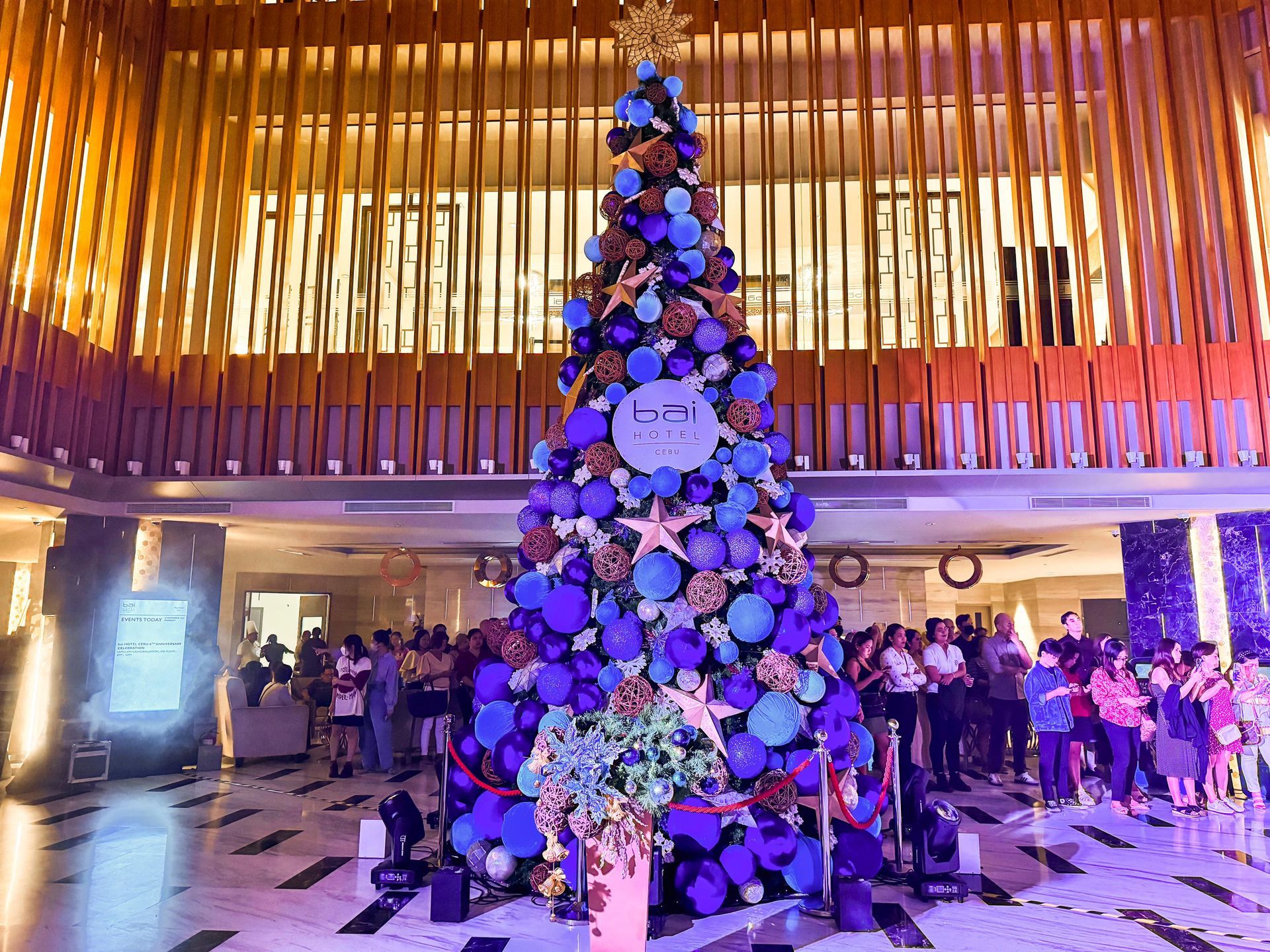 It's a Time of Joy at bai Hotel Cebu's Tree Lighting and Sixth Year ...